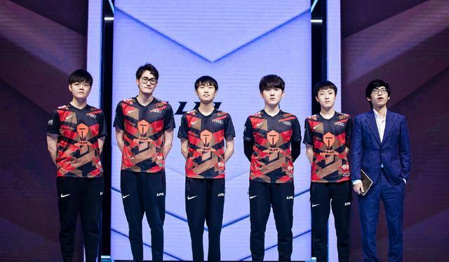 那亚的进攻 那亚的进攻