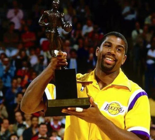 竞争激烈的 竞争激烈的