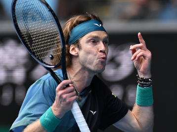 果断出手 果断出手