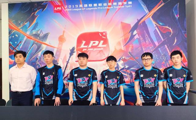 体操大师 体操大师